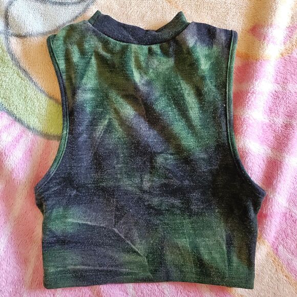 Cropped tank set of 2 lot size S - Picture 3 of 7